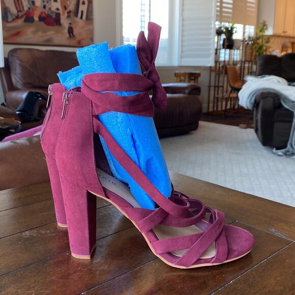 Torrid maroon strappy heels faux suede chunky heel holiday wedding  size 10.5W - Picture 7 of 9
